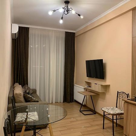 Melikishvili Str. Apartment Tbilisi Bagian luar foto