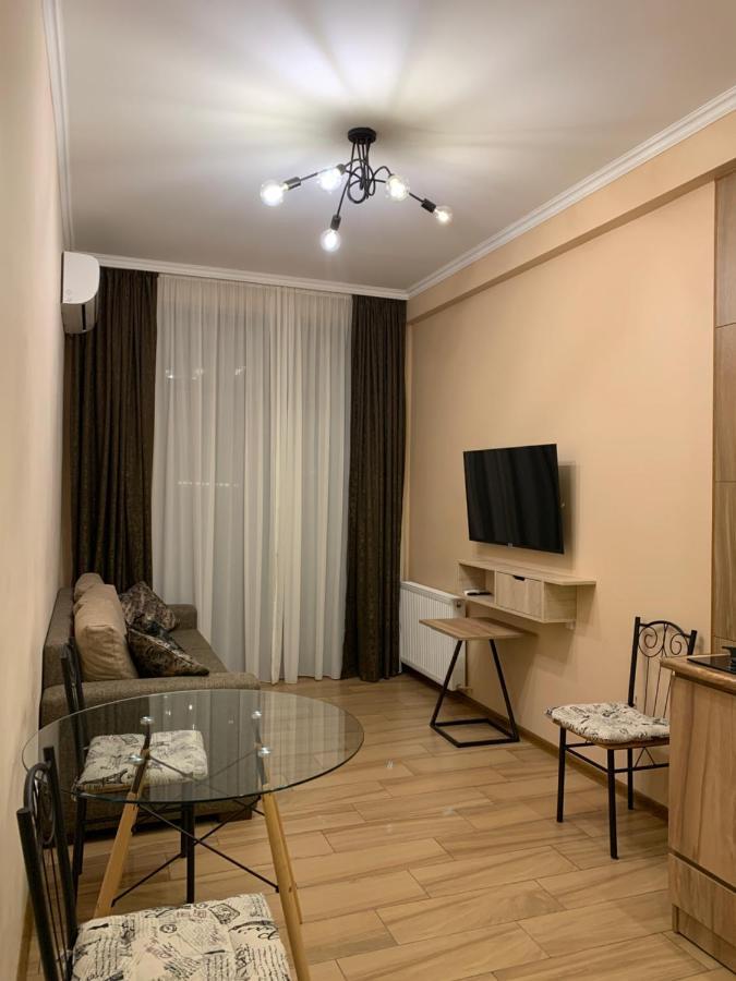 Melikishvili Str. Apartment Tbilisi Bagian luar foto
