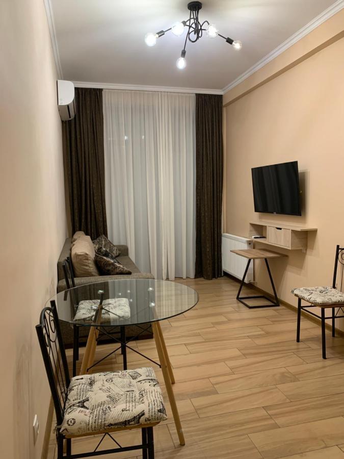 Melikishvili Str. Apartment Tbilisi Bagian luar foto